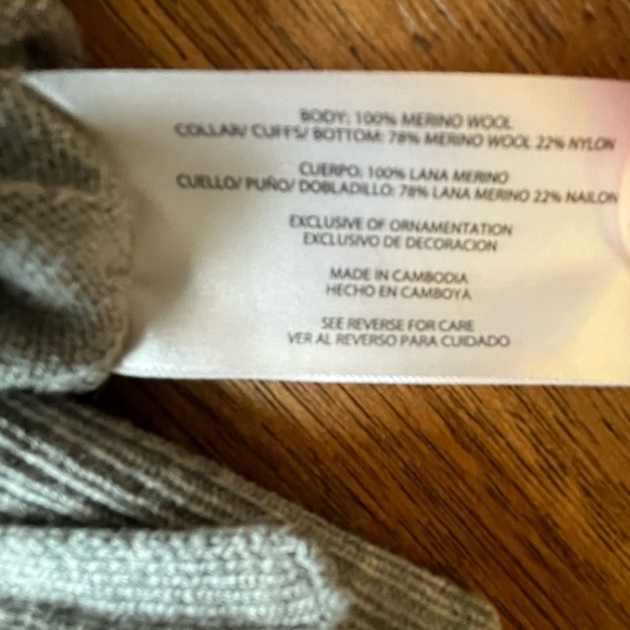 Banana Republic V Neck Gray 100% Wool Sweater Women’s Sz‎ M Lightweight - Picture 8 of 9